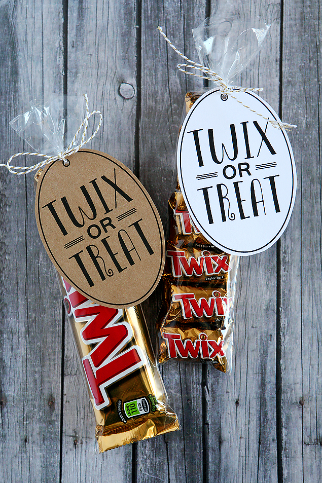 twix-or-treat-tags