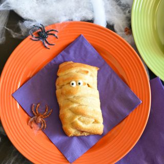 Fun Halloween Breakfast for the Kids-Mummy Breakfast Sandwiches