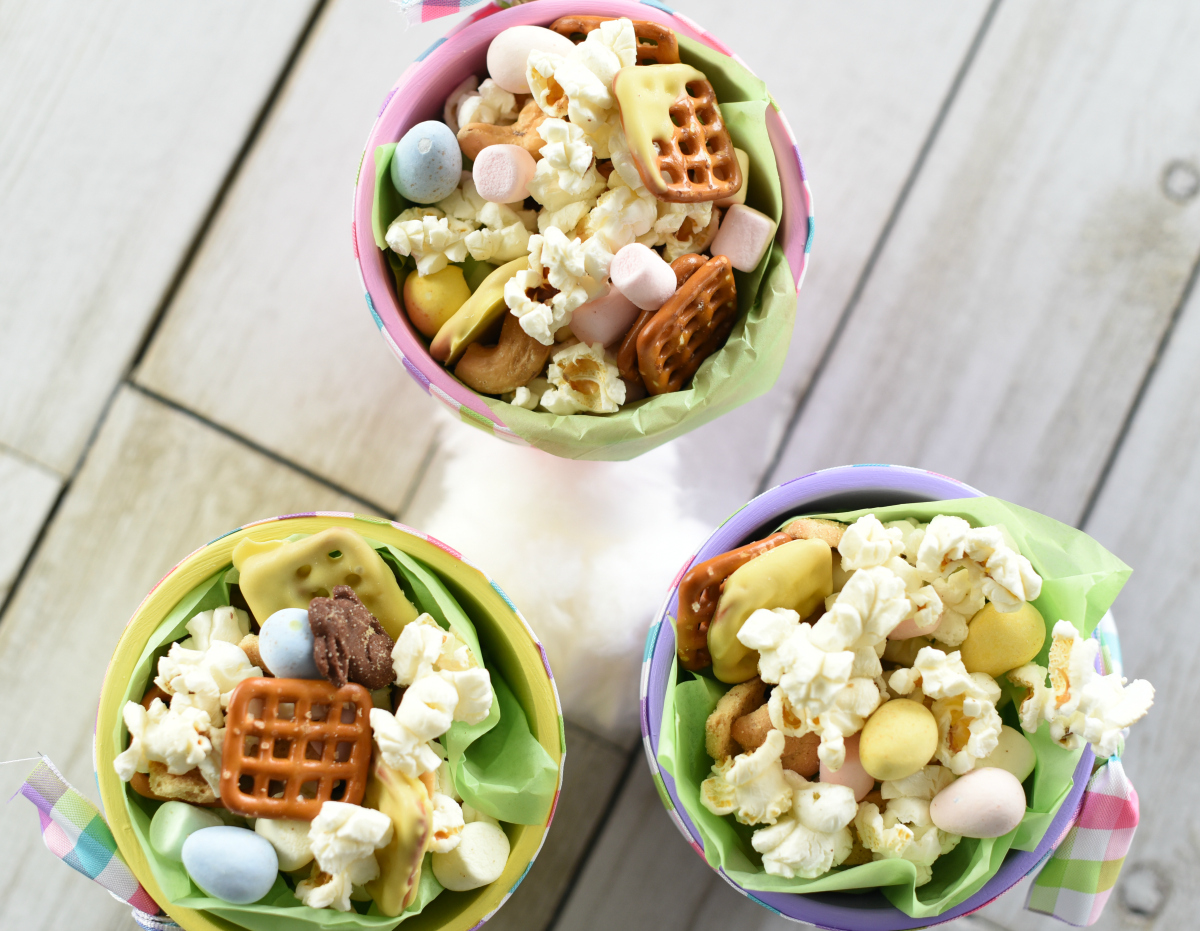 Easter Snack Mix in Cute Easter Pots