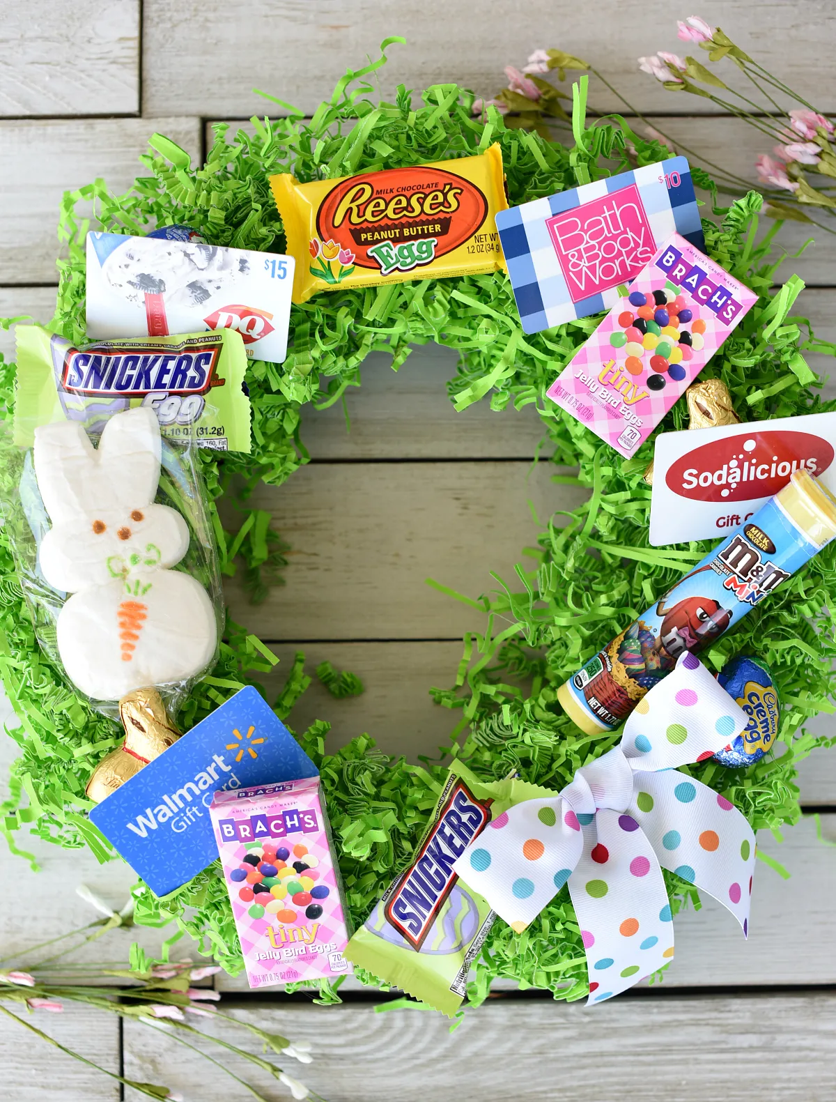 Cute Easter Wreath: