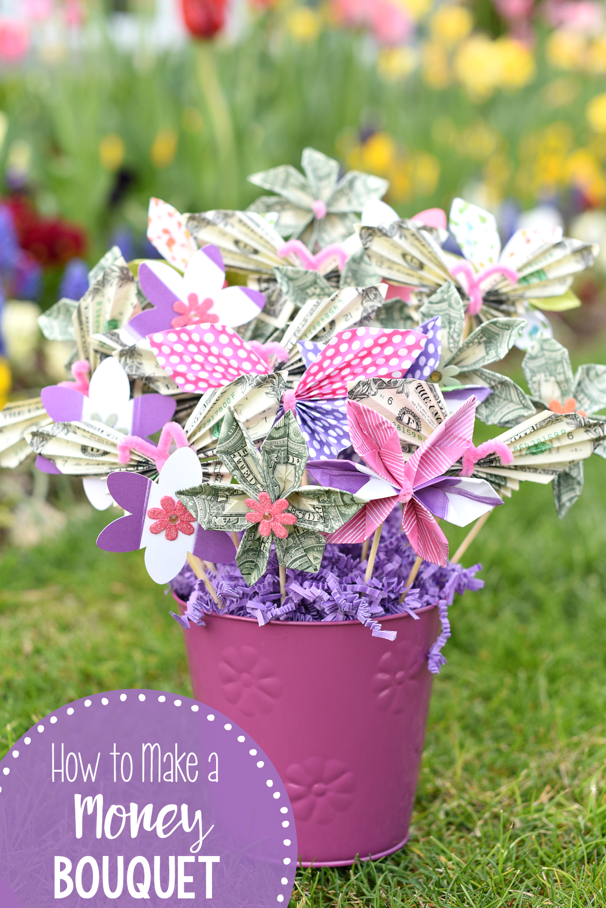 How to Make a Money Bouquet-One of the best ways to give money for any occasion! Great for graduation, birthdays, weddings or holidays! Easy to fold and make this money tree. #graduationgift #birthdaygifts #moneybouquet #bridalshower #moneygifts