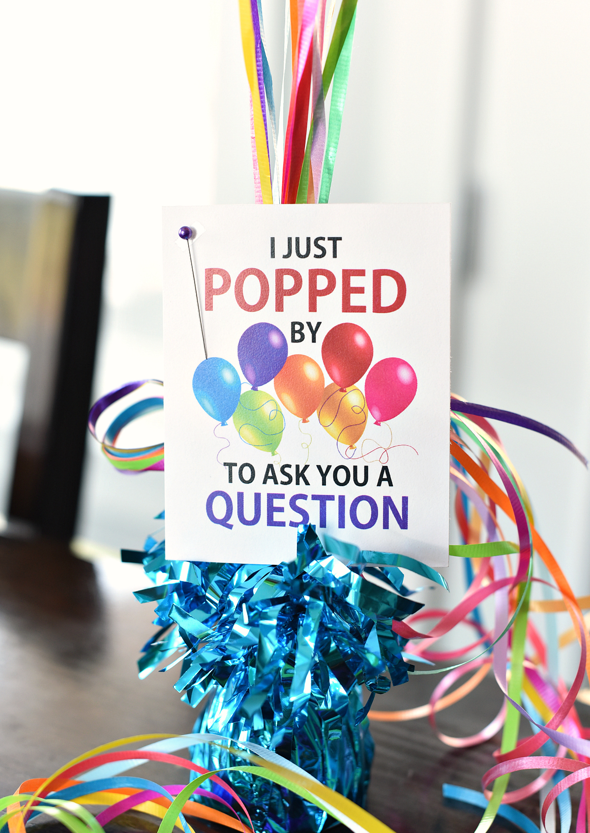 Prom and Homecoming Promposal Ideas-This cute balloon themed promposal is easy and cute, creative and fun! #promposal #dance #teens #highschool #prom #homecoming