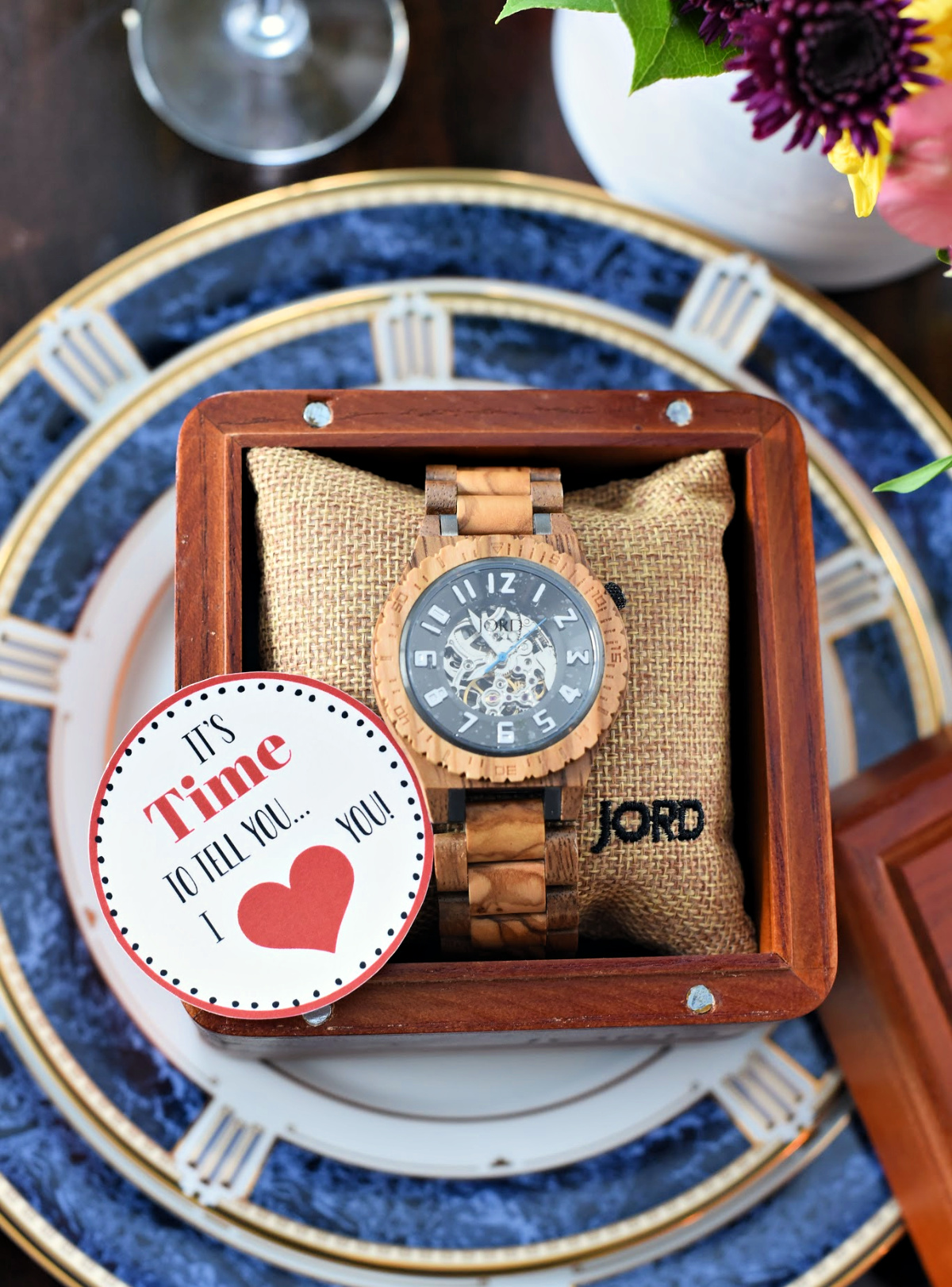 Simple Anniversary Gift for Him or Valentine's Gift Idea-Grab a beautiful watch and add this tag for a sweet and thoughtful anniversary gift for him. #anniversarygiftforhim #anniversarygifts #valentinesgiftforhim #valentinesgifts
