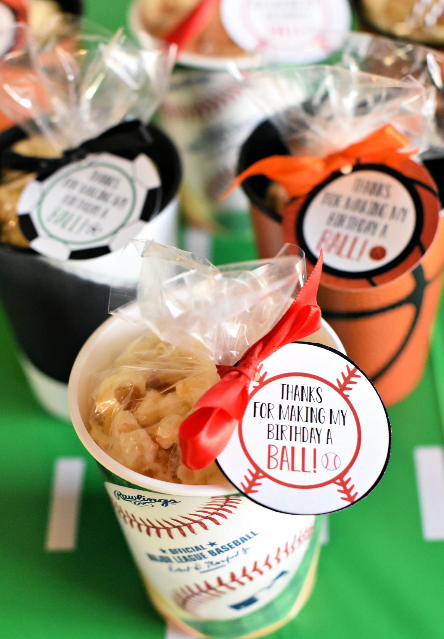 Sports Themed Party Favors for any sports birthday party. Basketball, soccer, baseball-these cute party favor tags.