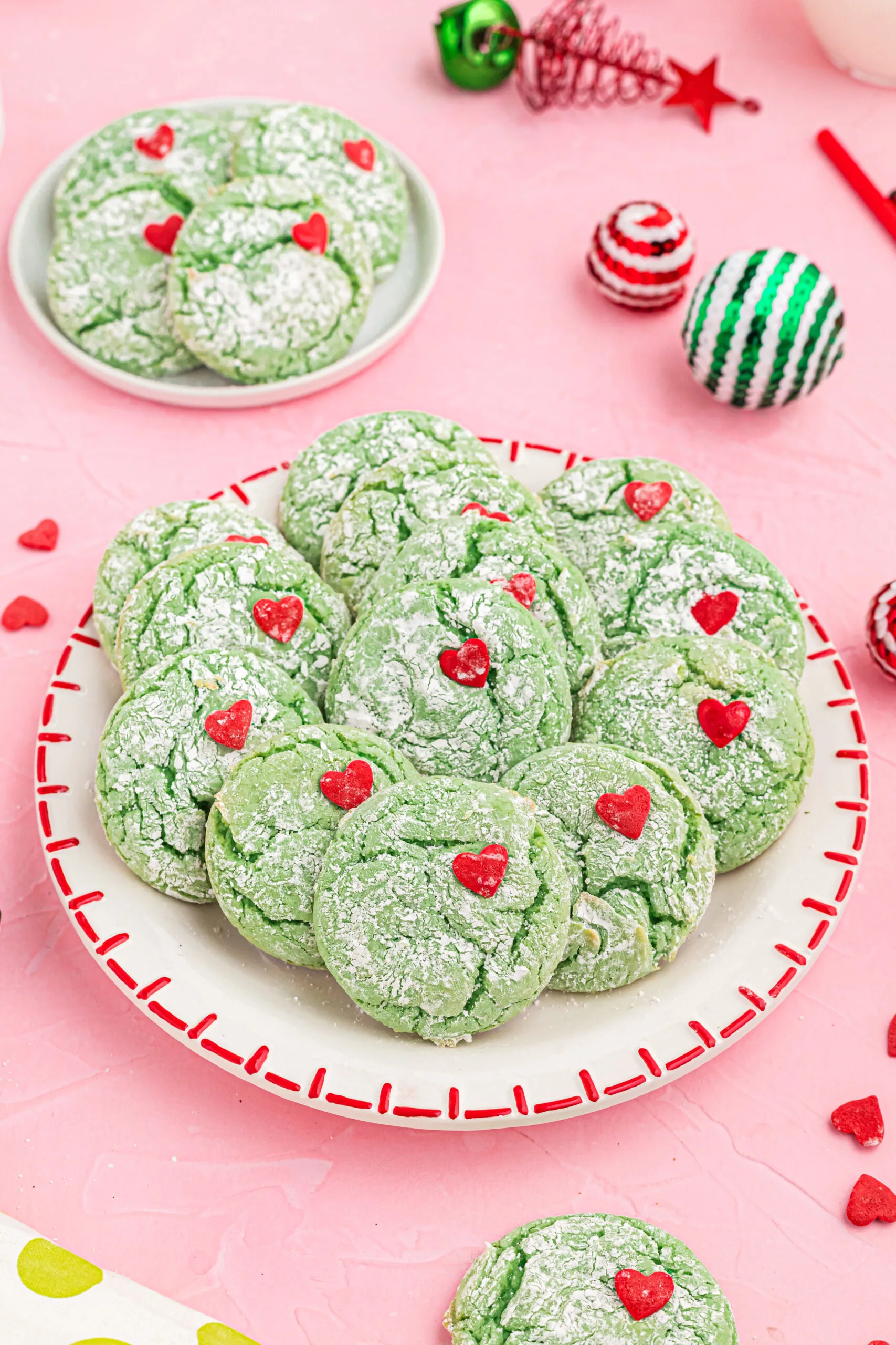 Cute and easy Grinch Cookies.