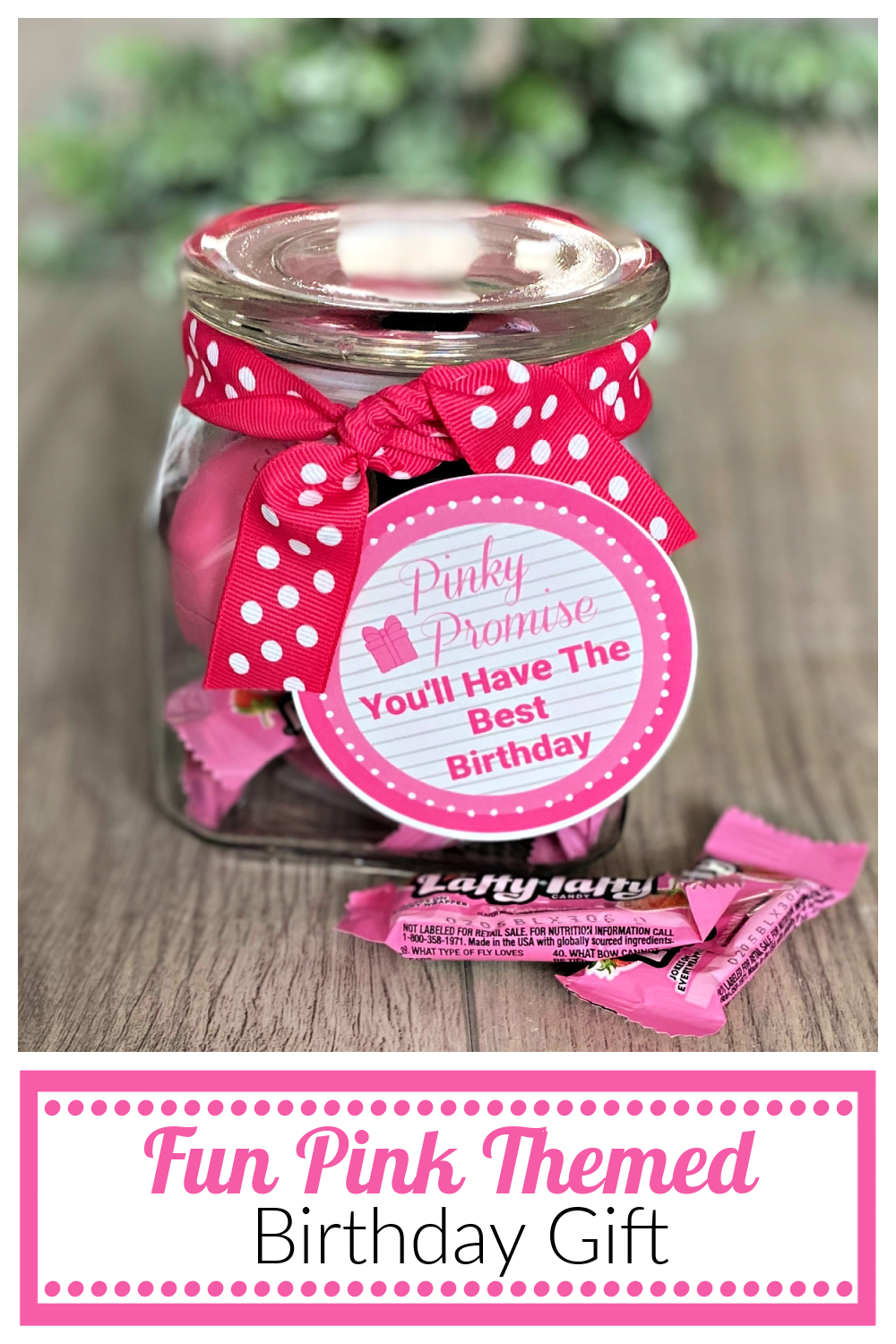 Fun and Simple Birthday Gift. This all things pink gift idea is a fun way to say happy birthday. #Pinkgiftidea #funpinkbirthdaygift